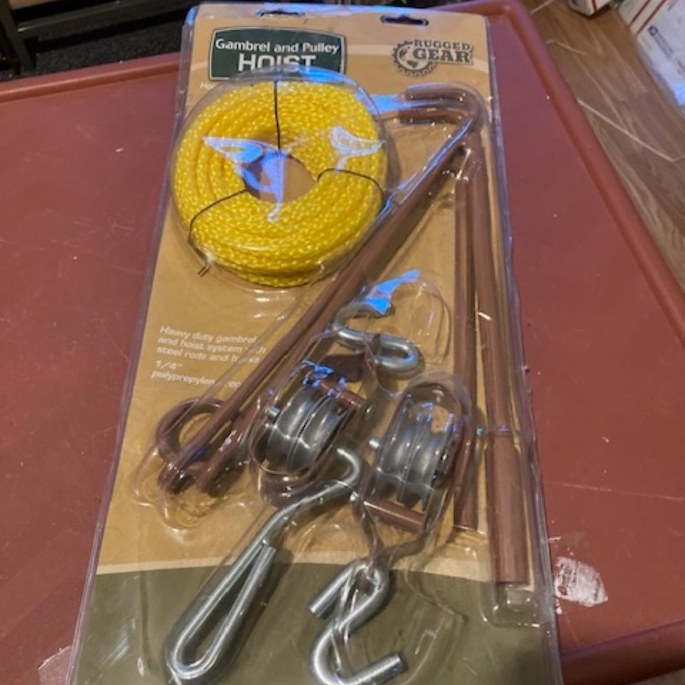 Rugged Gear 440lb Gambrel and pulley